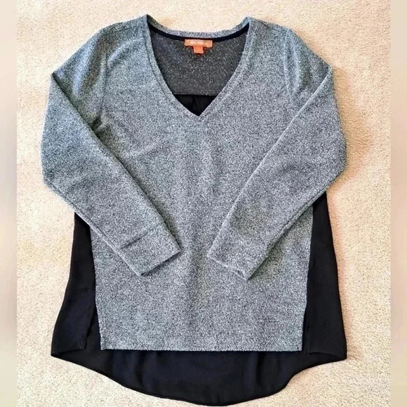❤️ Joe Fresh Long Sleeved V-neck Top Women's Small Grey and  Black Knit - Picture 14 of 14